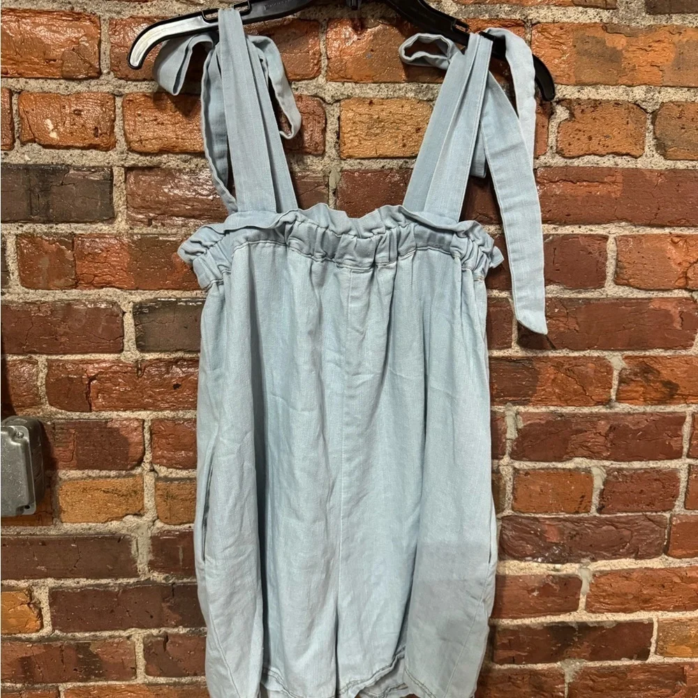 Love Riche Sky Blue Chambray Sleeveless Romper Size Medium